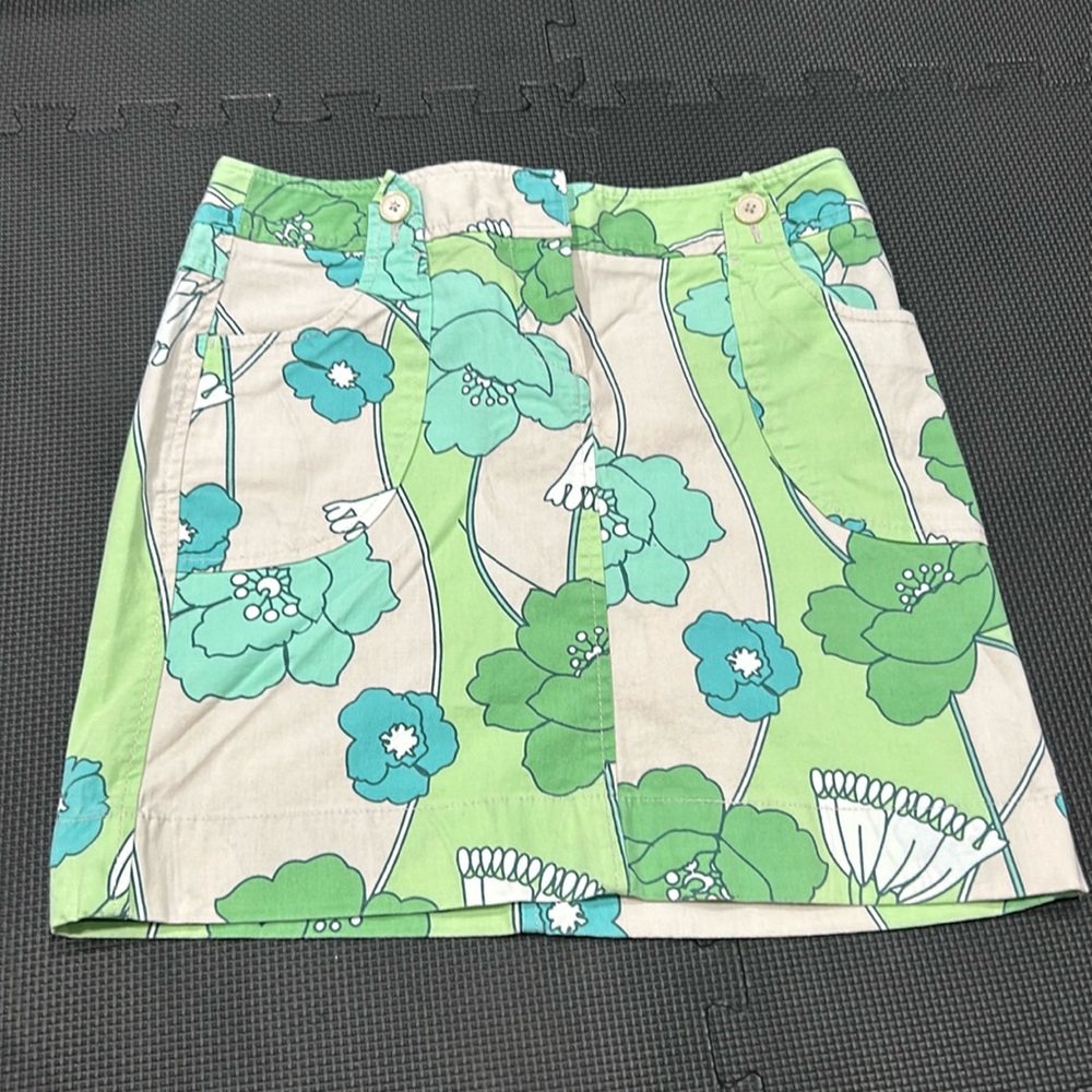 LOFT green/tan print mini skirt size 4 petite